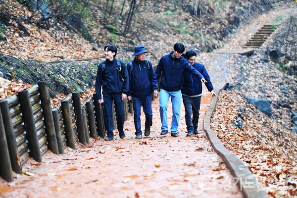 하남시가 과거 군부대 주둔 시 철책선 점검로였던 곳을 걷기 좋은 길로 재정비했다.