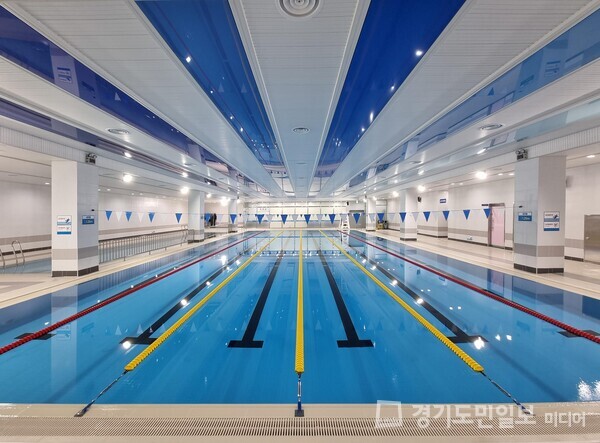 광명시여성비전센터 수영장. 
