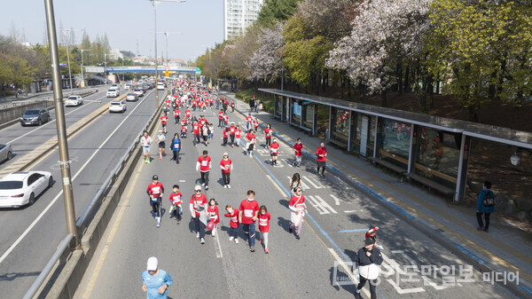 지난해 4월 개최된 제11회 김포한강마라톤 대회 진행 모습. 
