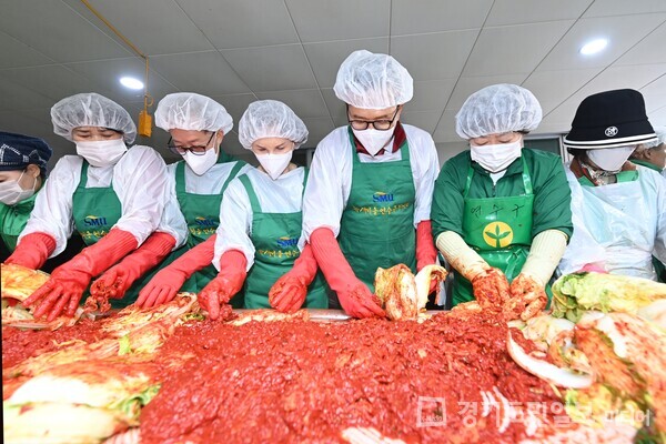 ‘사랑의 김장 나누기’ 행사 사진.